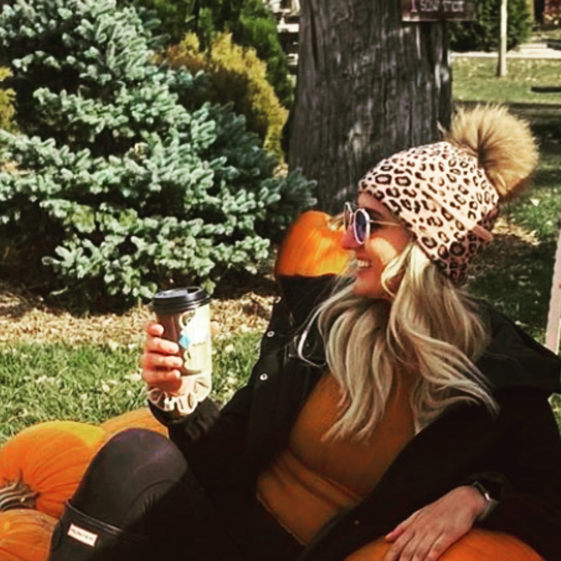 Leopard pom pom hat with removable pompom - paulamariecollection